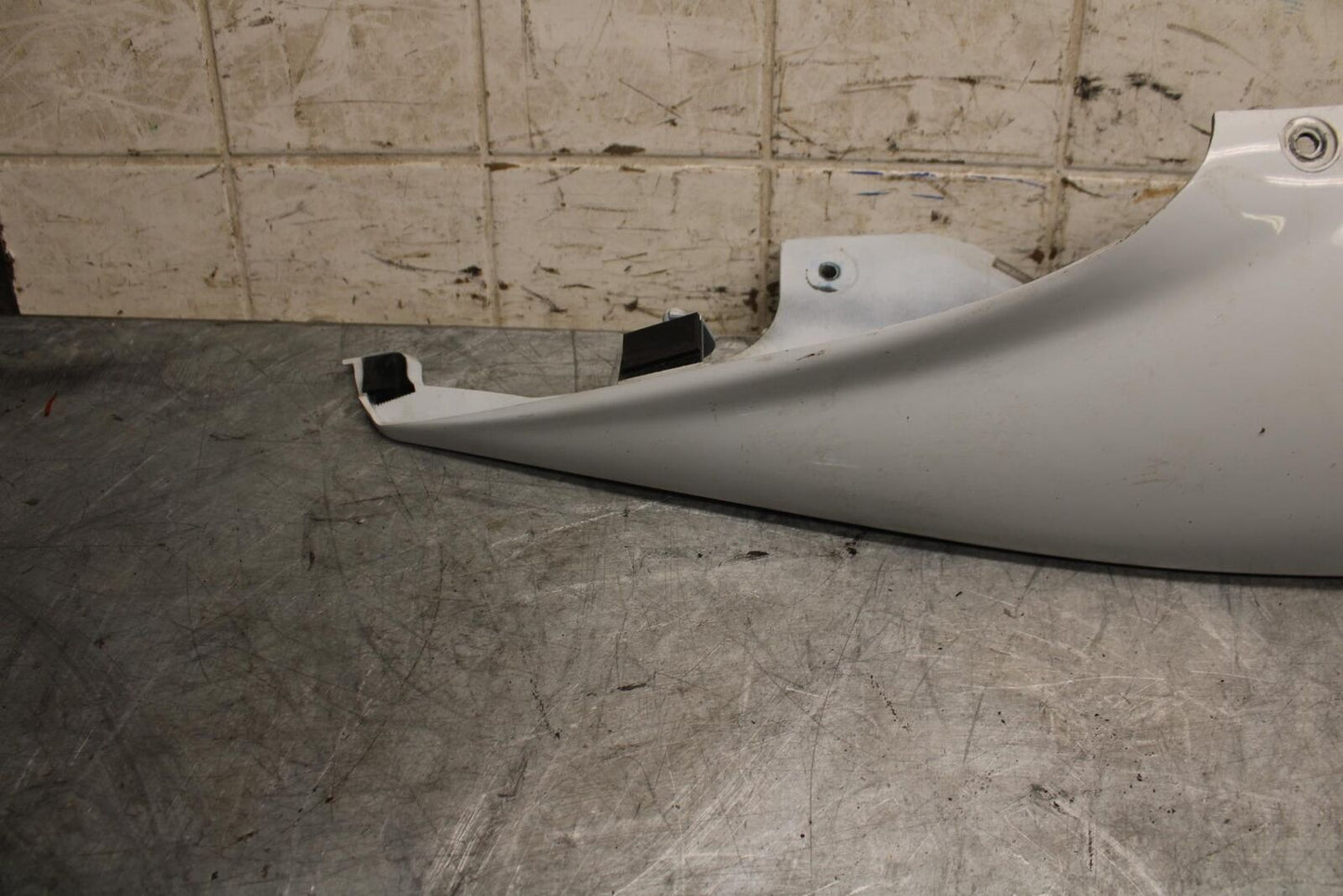 2007 Suzuki GSXR750 RIGHT REAR TAIL FAIRING COWL SHROUD 45501-02H00-YBD BB546