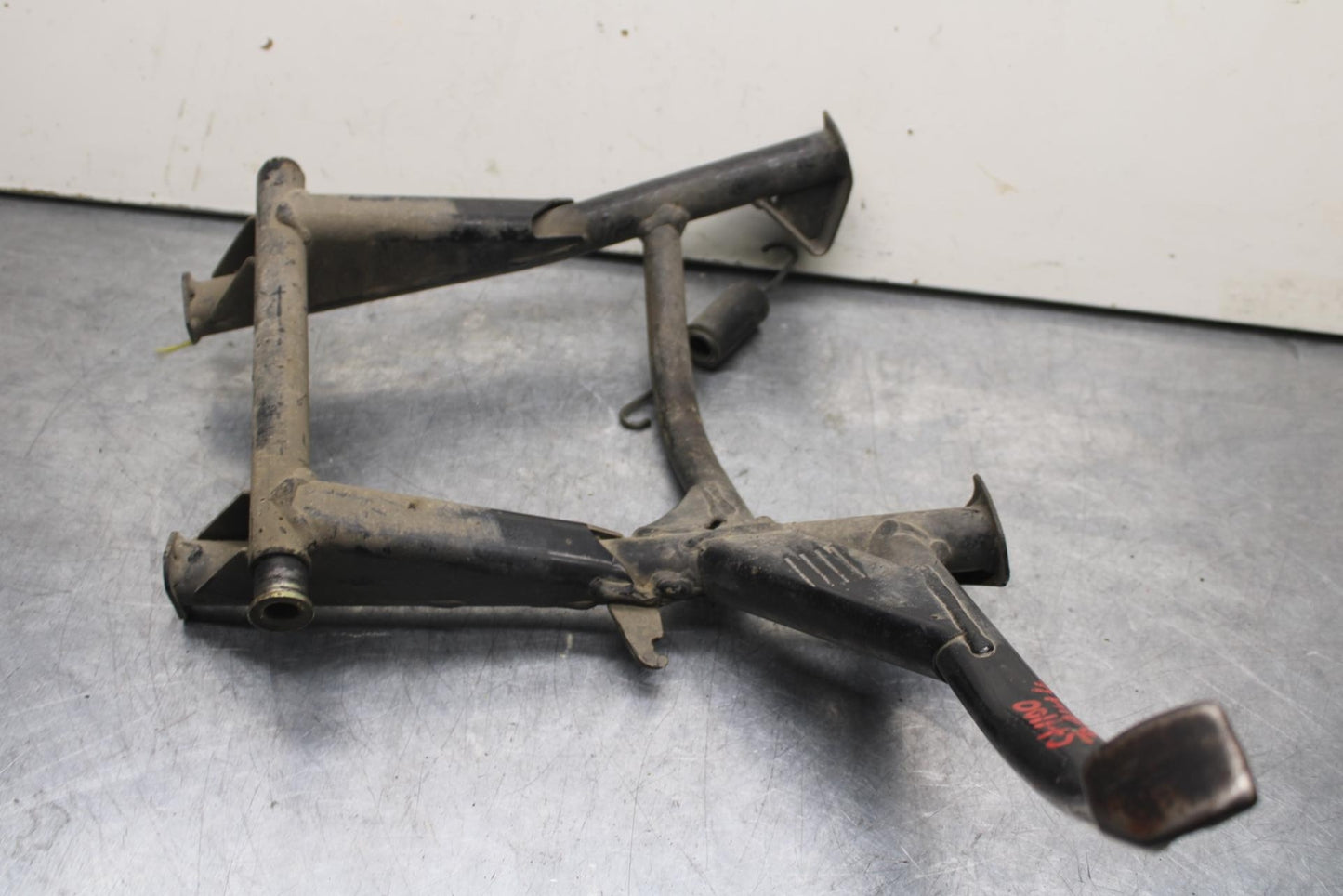 2001 Honda ST1100 CENTER MAIN STAND BB89