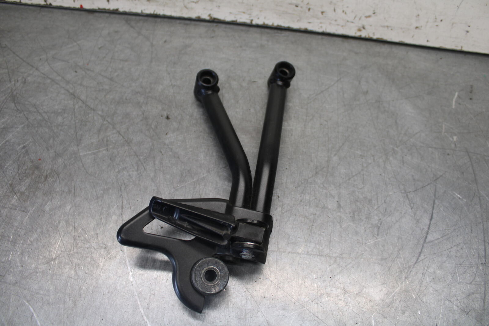 17-24 SUZUKI SV650 RIGHT REAR BACK PASSENGER PEG BB706
