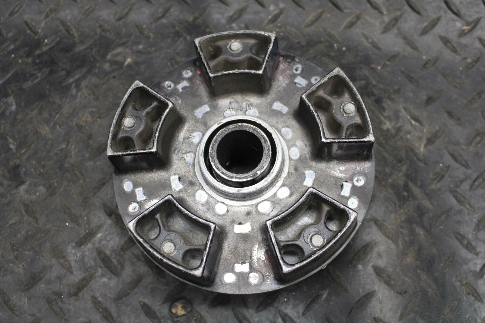 08-09 SUZUKI GSXR600 REAR HUB W/ SHOCK DAMPERS CUSH ABSORBERS BB226 A