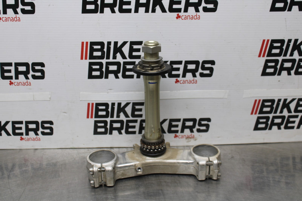 05-06 KAWASAKI NINJA ZX6R FRONT FORKS CLAMP LOWER TRIPLE TREE STEM BB877