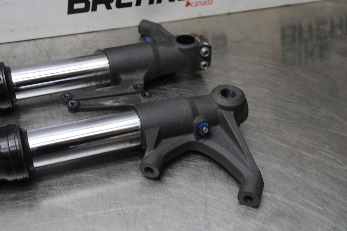 12 TRIUMPH STREET TRIPLE R FRONT FORKS SHOCK SUSPENSION SET PAIR BB914
