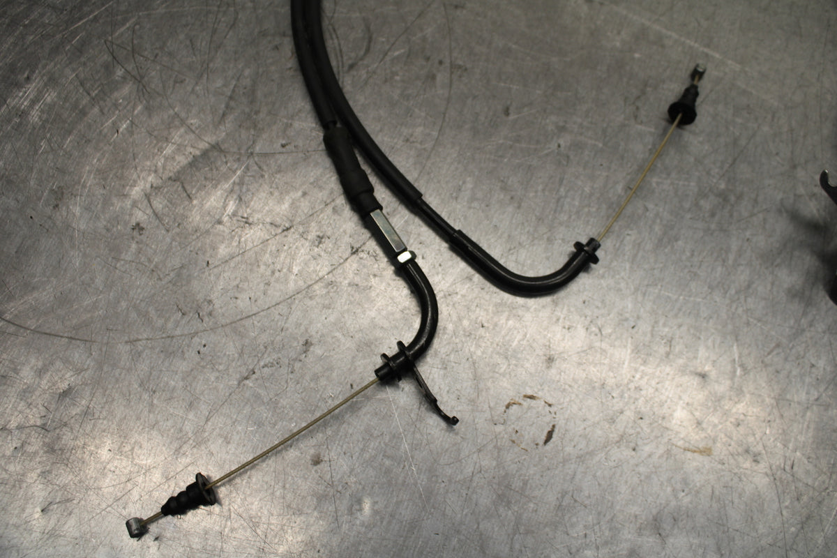 15-17 YAMAHA YZF R3 THROTTLE CABLES LINES BB111