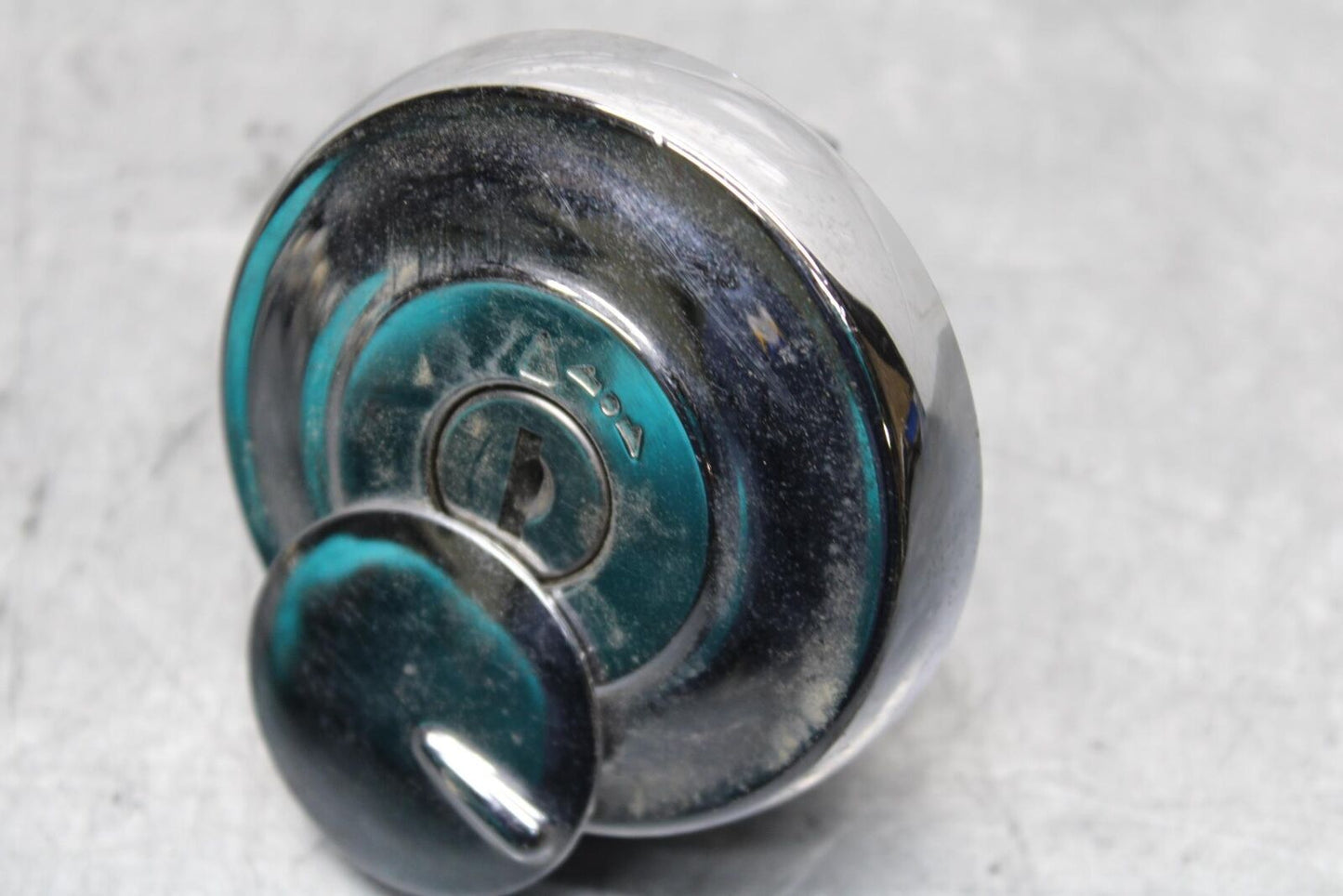 2006 Kawasaki Vulcan 900 VN900B Classic IGNITION LOCK KEY SET W/ GAS CAP  BB585