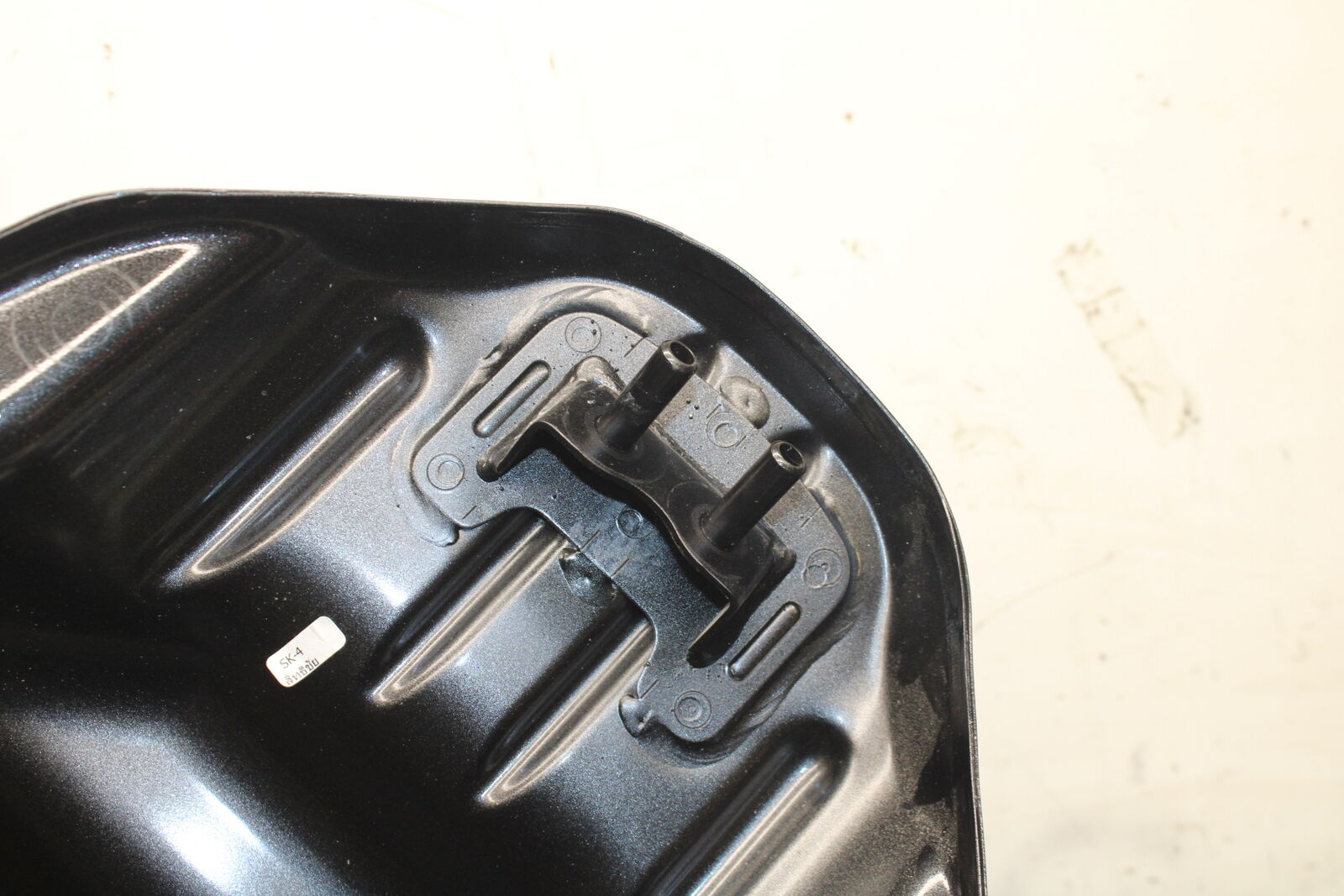 18-23 KAWASAKI NINJA 400 EX400 ABS GAS TANK FUEL CELL PETROL RESERVOIR BB747