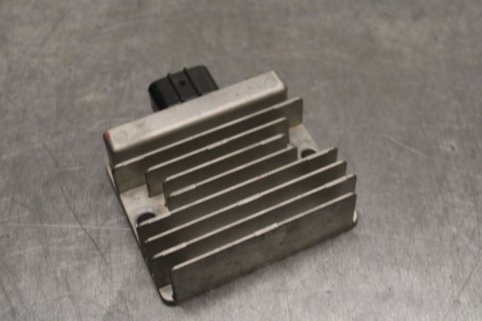 24 KAWASAKI NINJA 500 ABS RECTIFIER VOLTAGE REGULATOR BB730