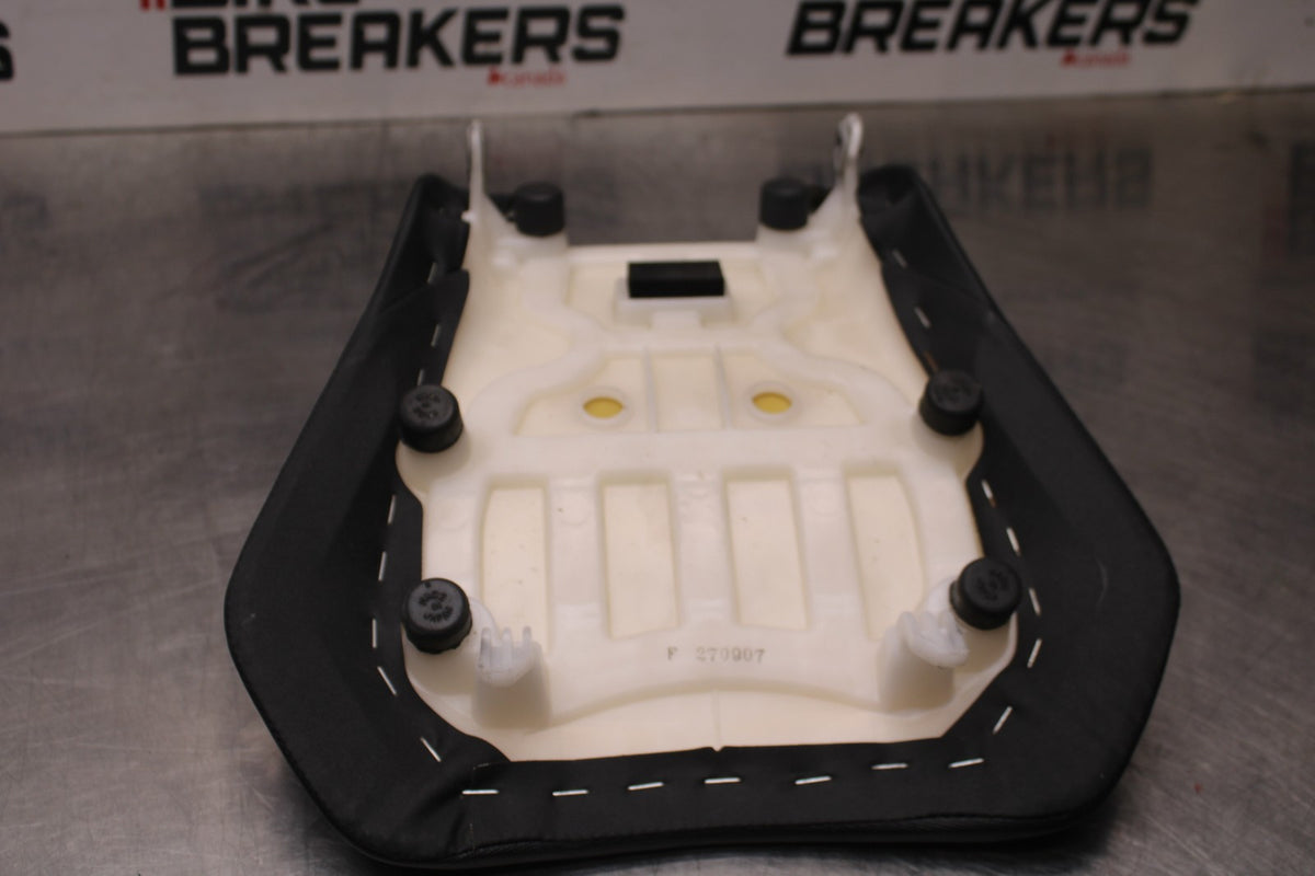 11-25 SUZUKI GSXR 600  FRONT DRIVERS SEAT PAD SADDLE PILLION BB830