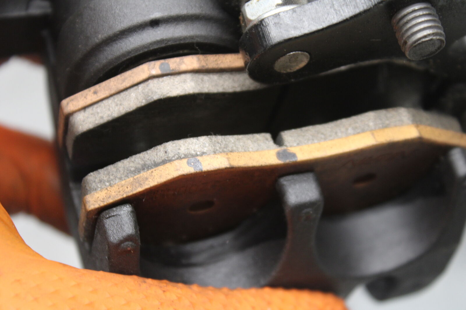 18-23 KAWASAKI NINJA 400 LEFT FRONT BRAKE CALIPER BB660