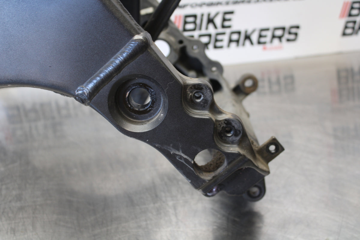 04-05 KAWASAKI NINJA ZX10R FRAME CHASSIS BB163
