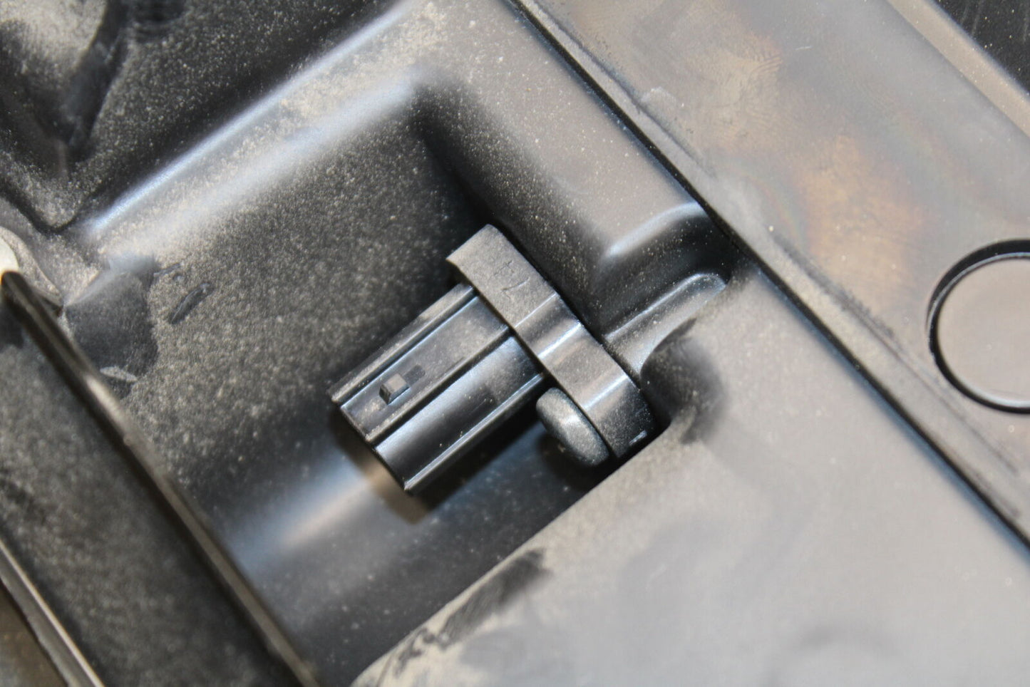 16-17 KAWASAKI VULCAN S 650 EN650 ABS AIRBOX AIR INTAKE FILTER BOX BB731