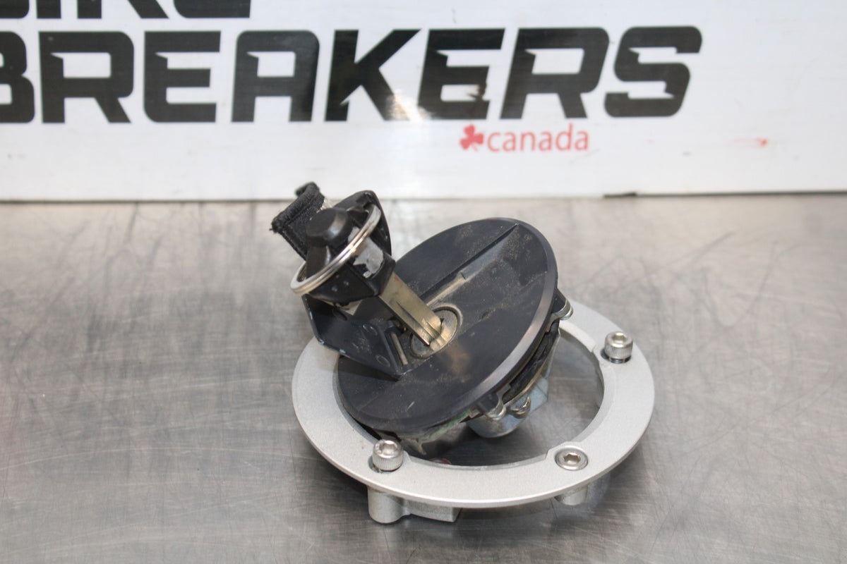 08-10 SUZUKI GSXR 600 FUEL TANK GAS CAP & SEAT LOCK BB202