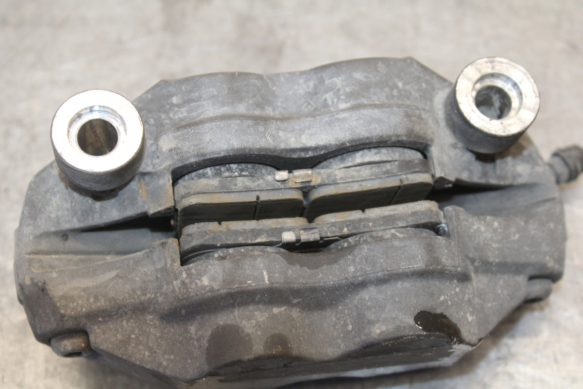 06-07 SUZUKI GSXR 600 RIGHT LEFT FRONT BRAKE CALIPER SET PAIR CALIPERS BB694