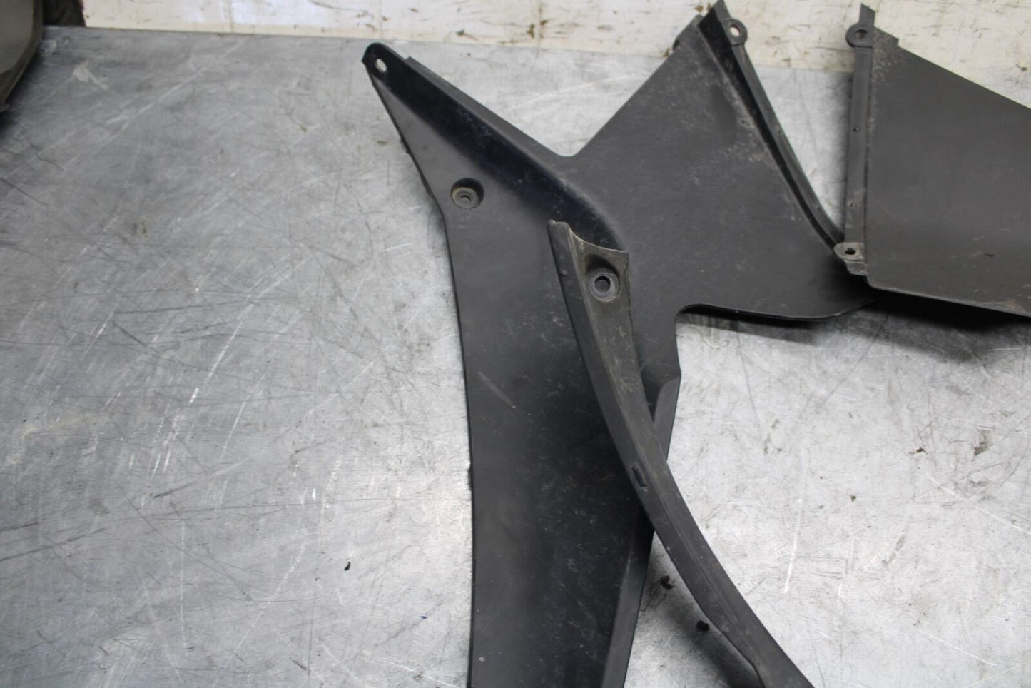 2015 Yamaha YZF R3  INNER FAIRINGS COWLS PANELS TRIMS 1WD-XF83M-30-P1 BB526