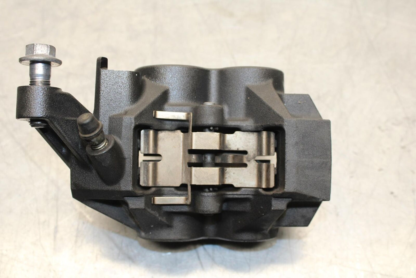 2012 Yamaha FZ8 RIGHT LEFT FRONT BRAKE CALIPER SET PAIR CALIPERS BB550