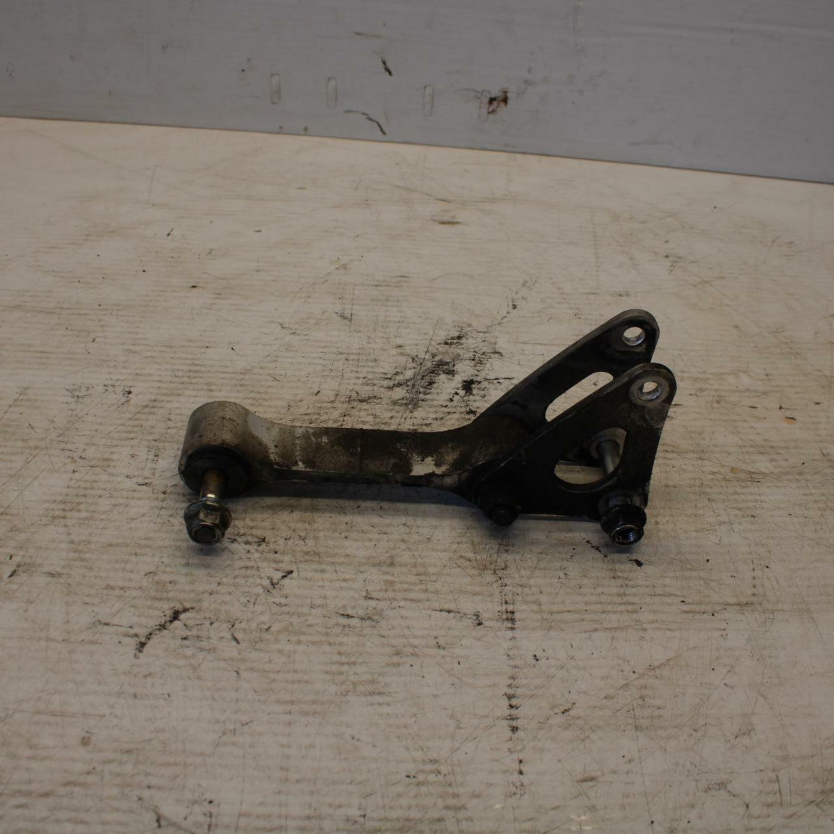 11-17 SUZUKI GSXR750  DOGBONE SHOCK LINKAGE LINK 62602-14860 62611-14J00 BB306