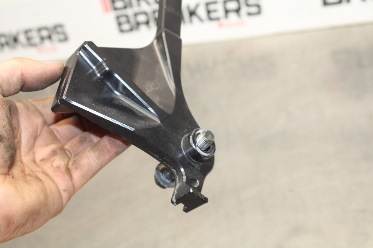 17 YAMAHA YZF R6 GRAVES FRAME SLIDERS SET BB922