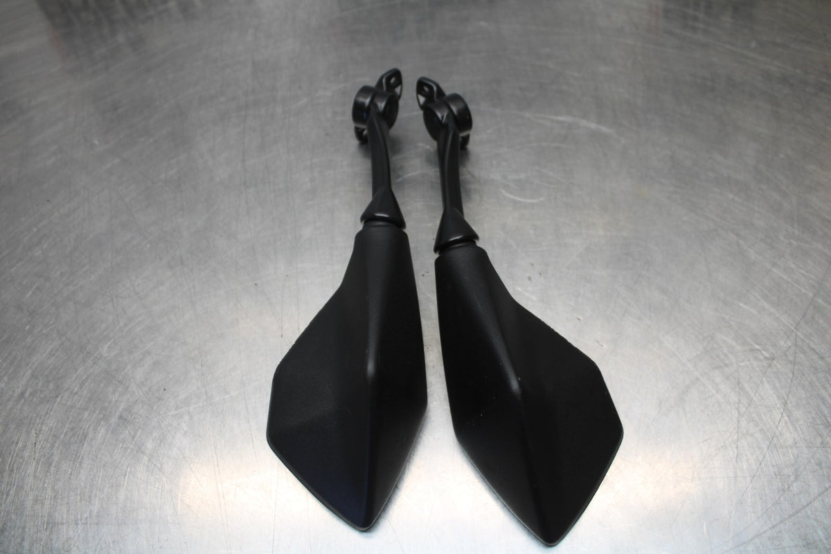 24-25 KAWASAKI NINJA ZX4R REAR VIEW MIRROR SET PAIR MIRRORS BB610