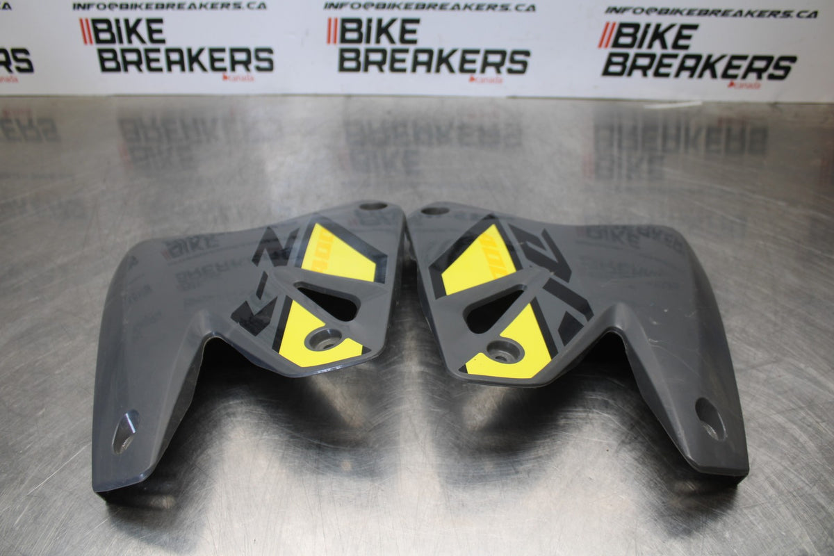 08-23 SUZUKI DRZ400S RIGHT LEFT GAS FUEL TANK PANELS COVERS TRIM SET COWLS BB00