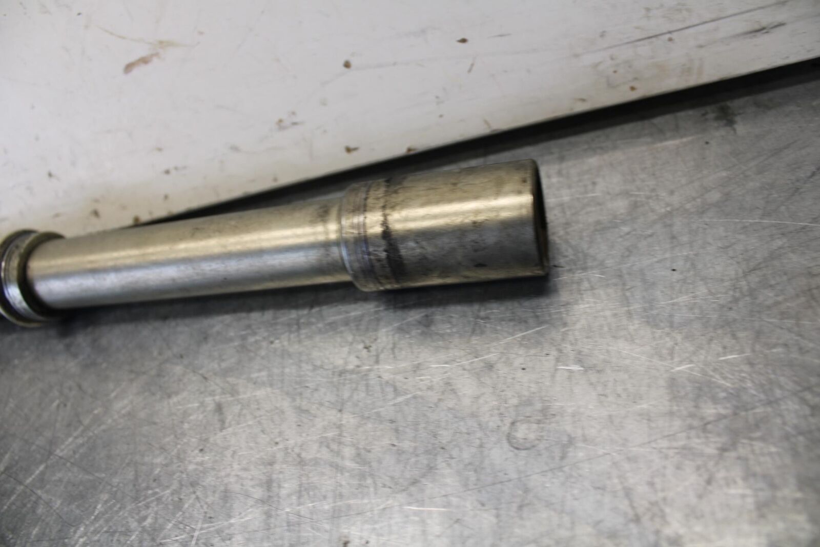 08-10 SUZUKI GSXR 600  FRONT WHEEL RIM AXLE PIVOT BOLT BB101