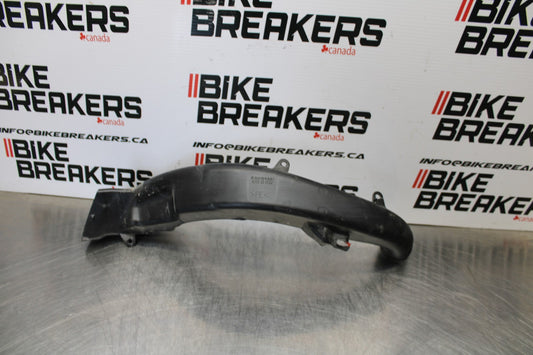 24-25 KAWASAKI NINJA ZX4R RAM AIR INTAKE TUBE DUCT BB174