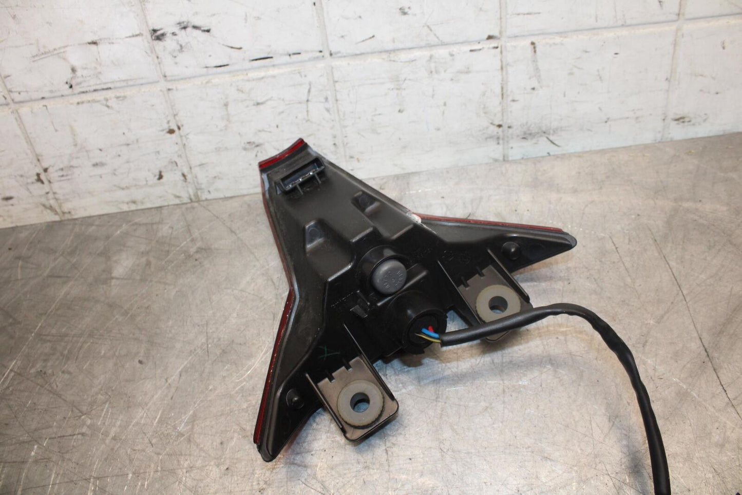 19-20 KAWASAKI NINJA ZX6R REAR TAIL TAILLIGHT BACK BRAKE LIGHT BB517