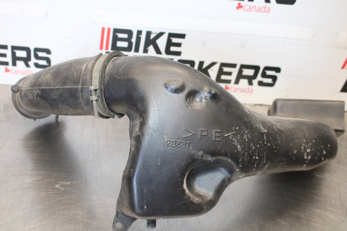 05 YAMAHA YZF R6 OEM RIGHT LEFT AIR INTAKE DUCTS BB894