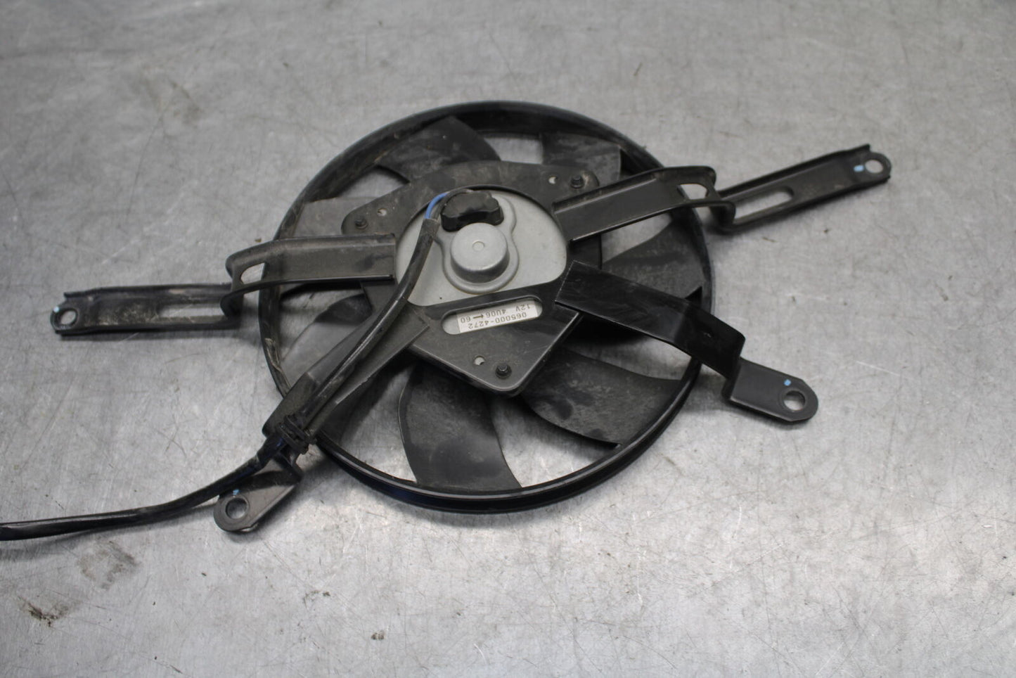16-21 YAMAHA XSR900 ENGINE RADIATOR COOLING FAN BB664