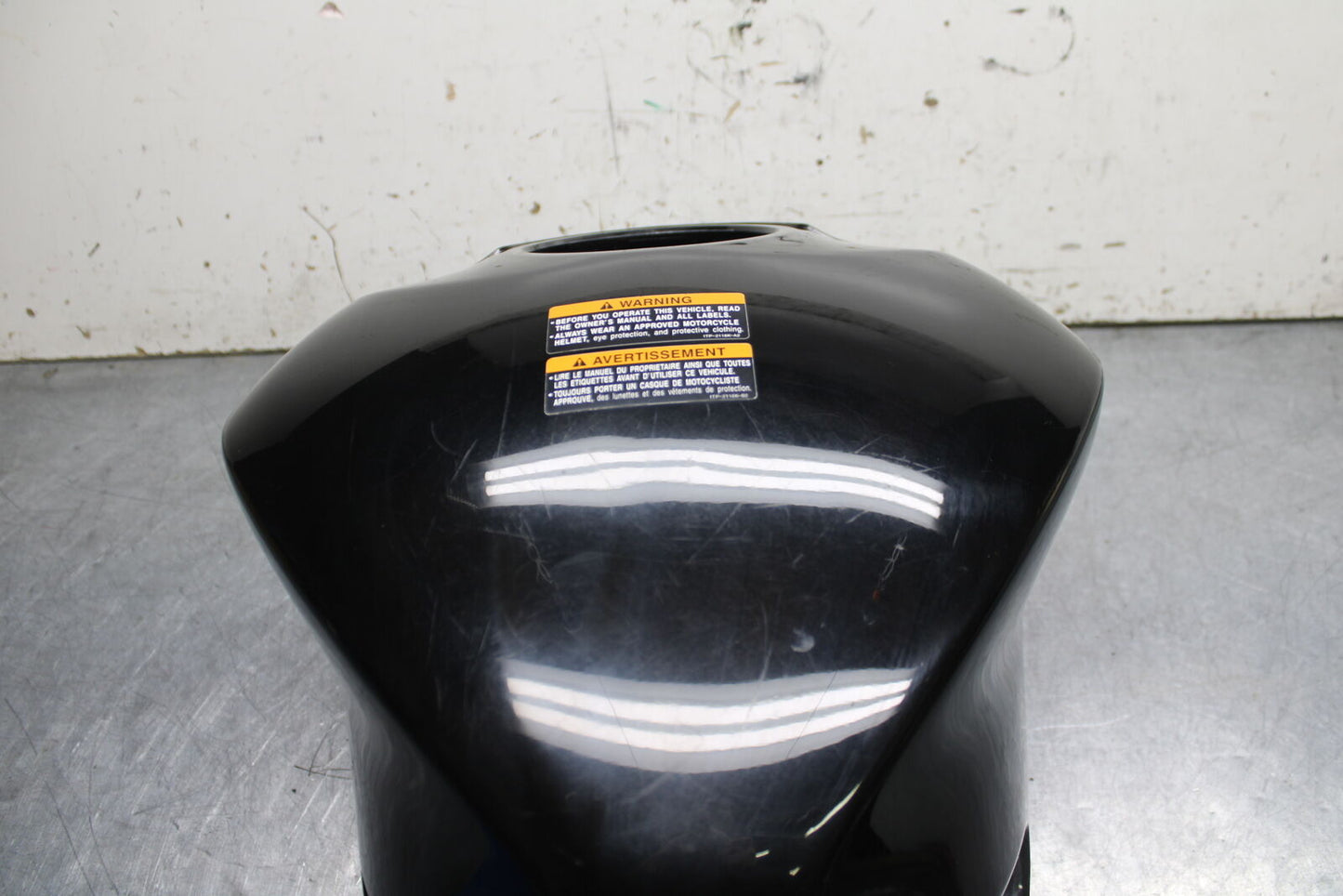 19-24 YAMAHA R3 GAS TANK FUEL CELL COVER FAIRING COWL BB736