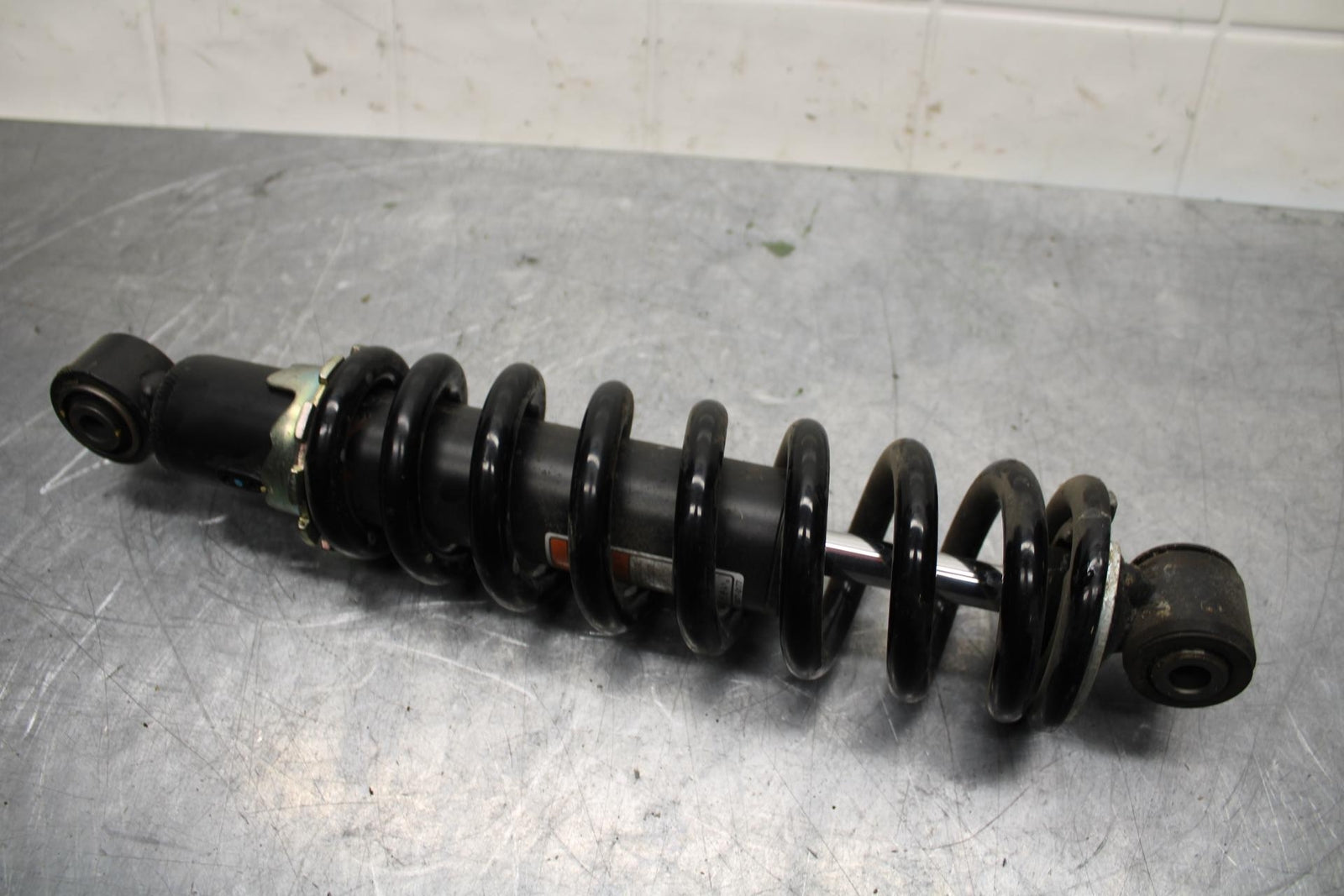 19-22 KAWASAKI Z400 REAR BACK SHOCK ABSORBER SUSPENSION BB586