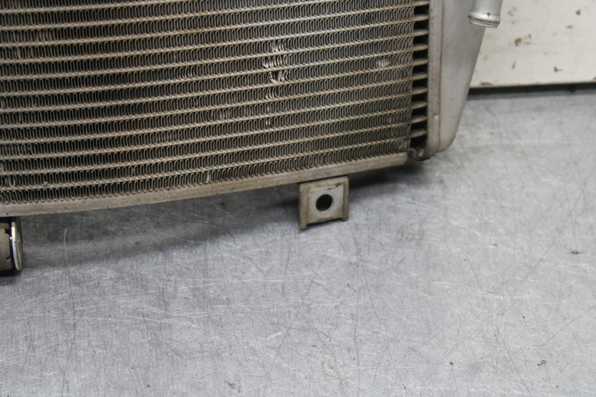 04-05 SUZUKI GSXR600 ENGINE RADIATOR COOLING RADIATER 17710-29G00 BB658
