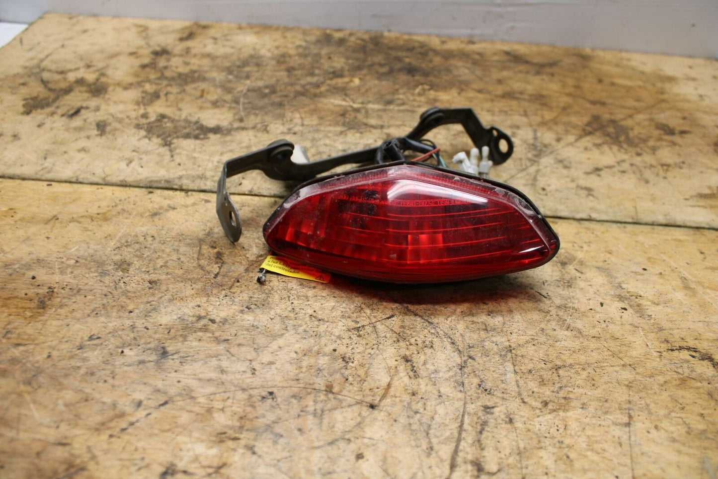 07-11 SUZUKI VSTROM 650 REAR TAIL TAILLIGHT BACK BRAKE LIGHT BB340