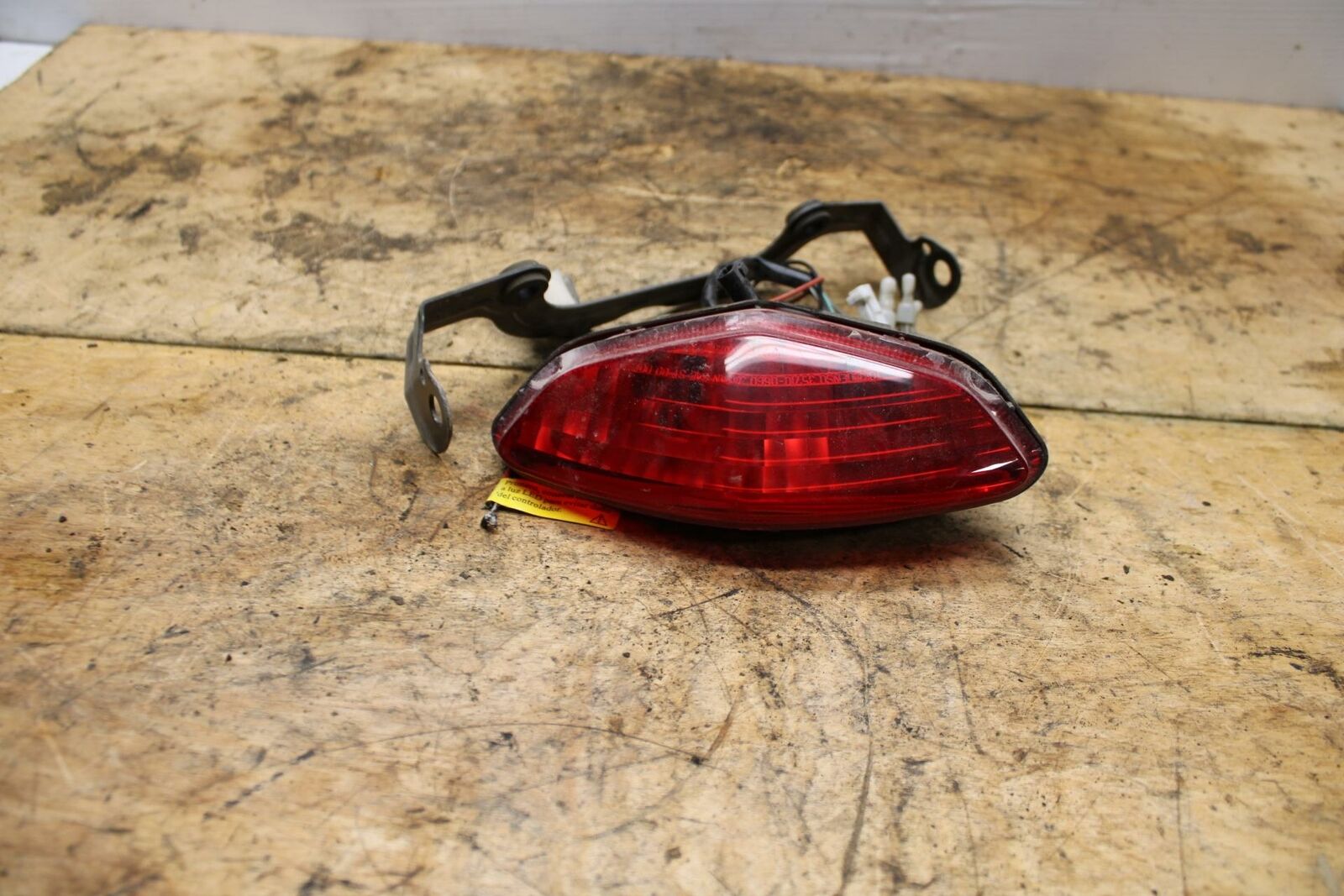 07-11 SUZUKI VSTROM 650 REAR TAIL TAILLIGHT BACK BRAKE LIGHT BB340