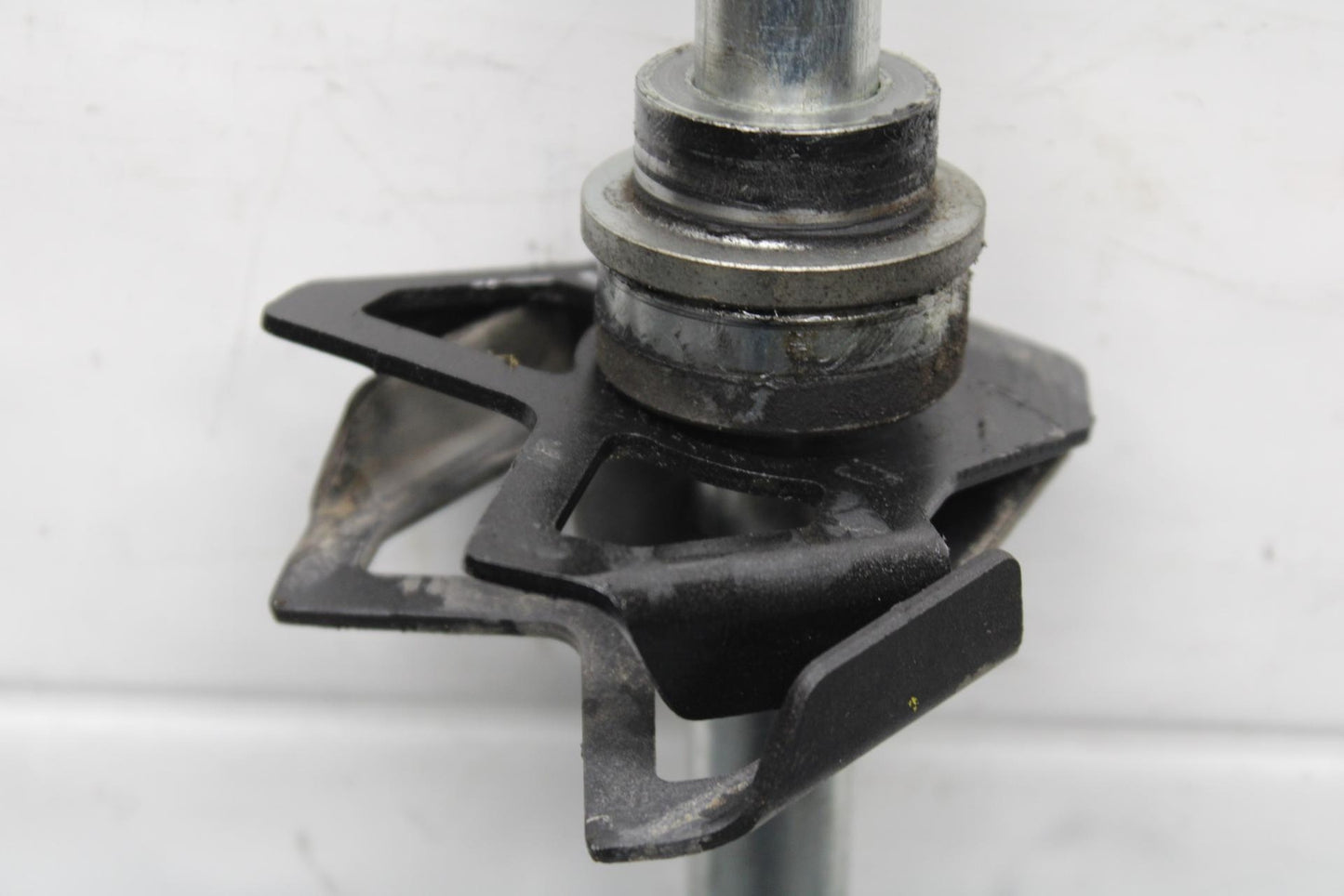 19-22 KAWASAKI Z400 REAR AXLE BACK WHEEL RIM PIVOT BOLT AXEL BB586