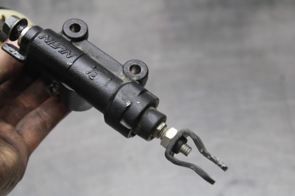 07 HONDA VTX1300R REAR BACK BRAKE MASTER CYLINDER W RESERVOIR BB825