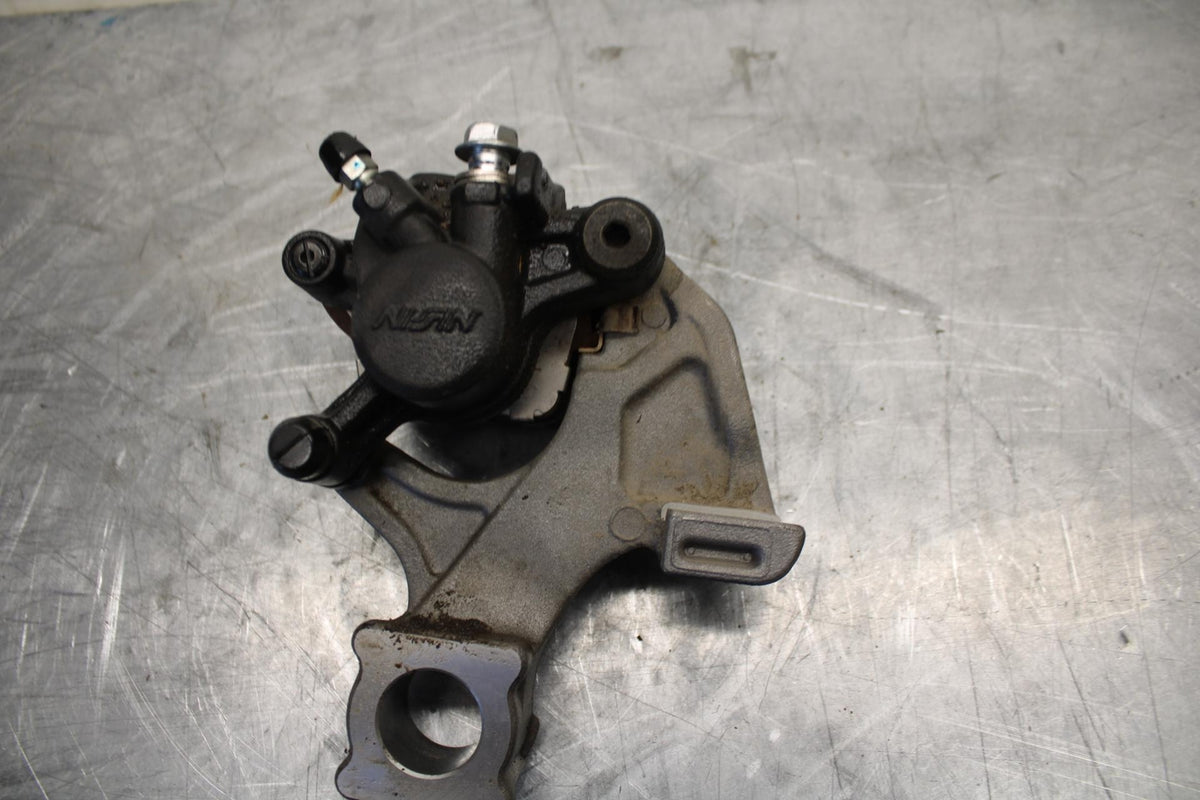 15-21 SUZUKI GSXR600 REAR BACK BRAKE CALIPER W MOUNT BRACKET BB463