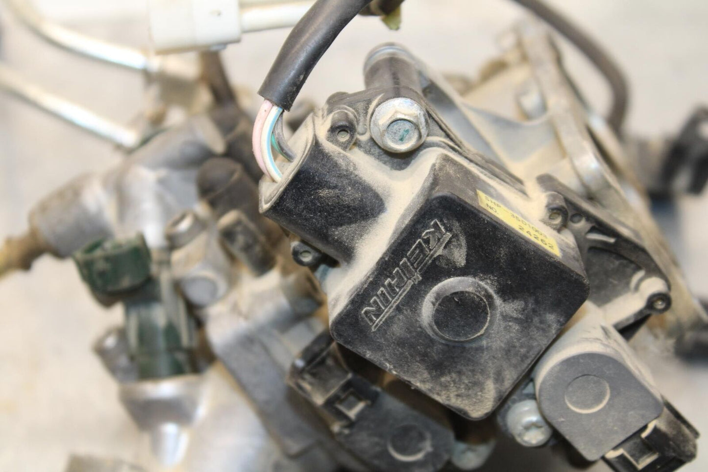 2006 Kawasaki Vulcan 900 VN900B Classic THROTTLE BODY BODIES 16163-0076 BB585