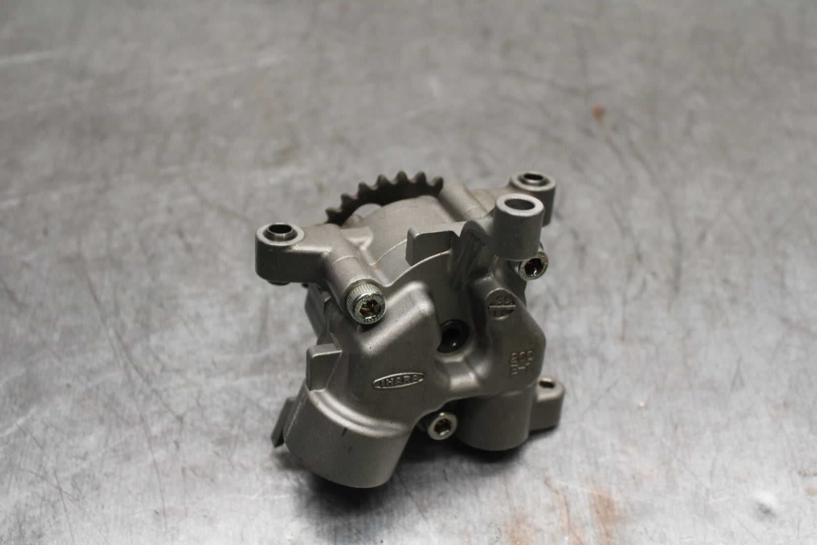 06 YAMAHA YZF R6 ENGINE MOTOR OIL PUMP BB716