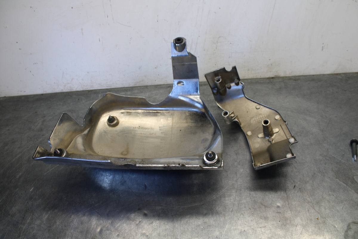 04 SUZUKI INTRUDER 800 ENGINE SPROCKET COVER BB758