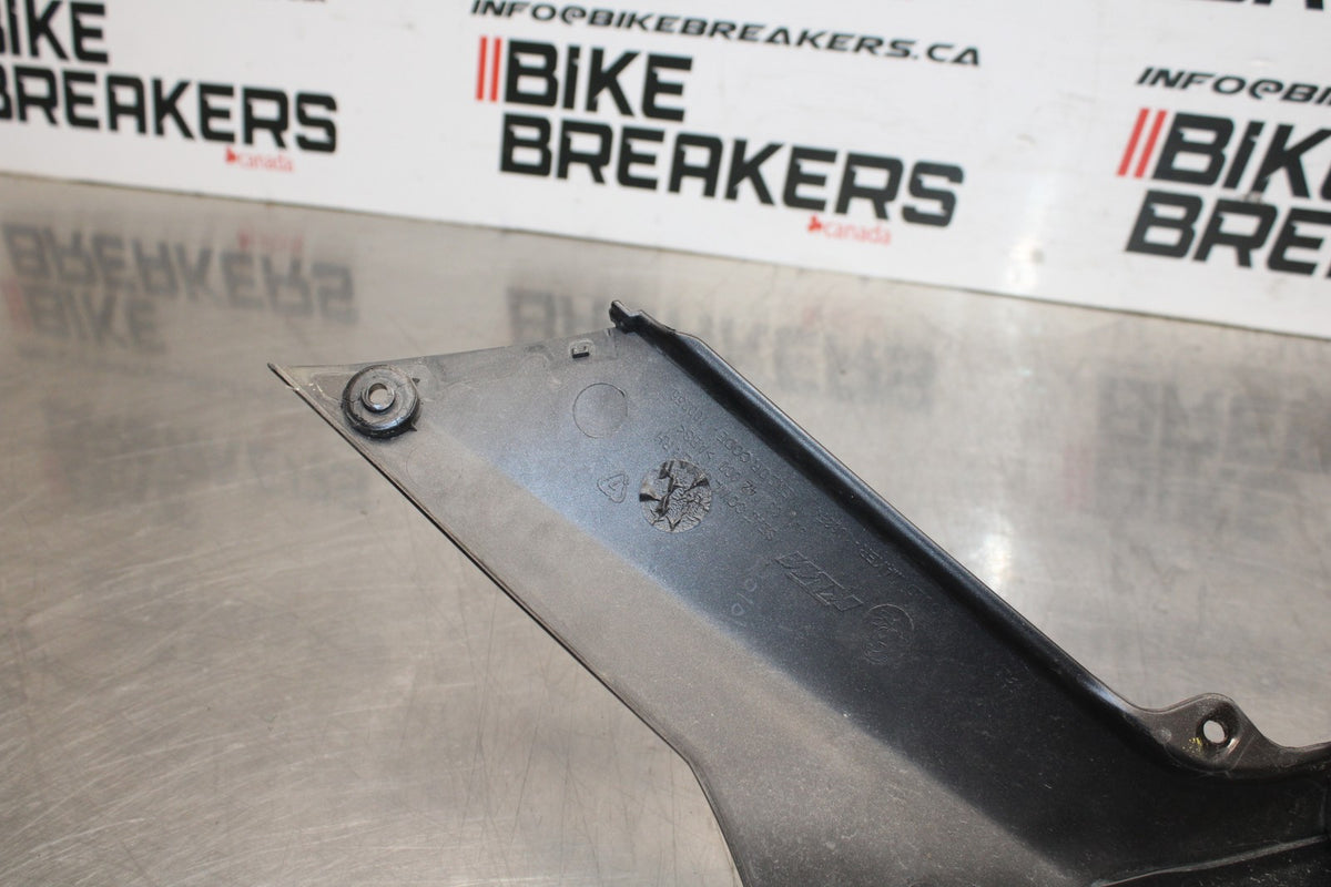 13-16 KTM 390 DUKE RIGHT REAR BACK TAIL FAIRING COWL SHROUD BB815