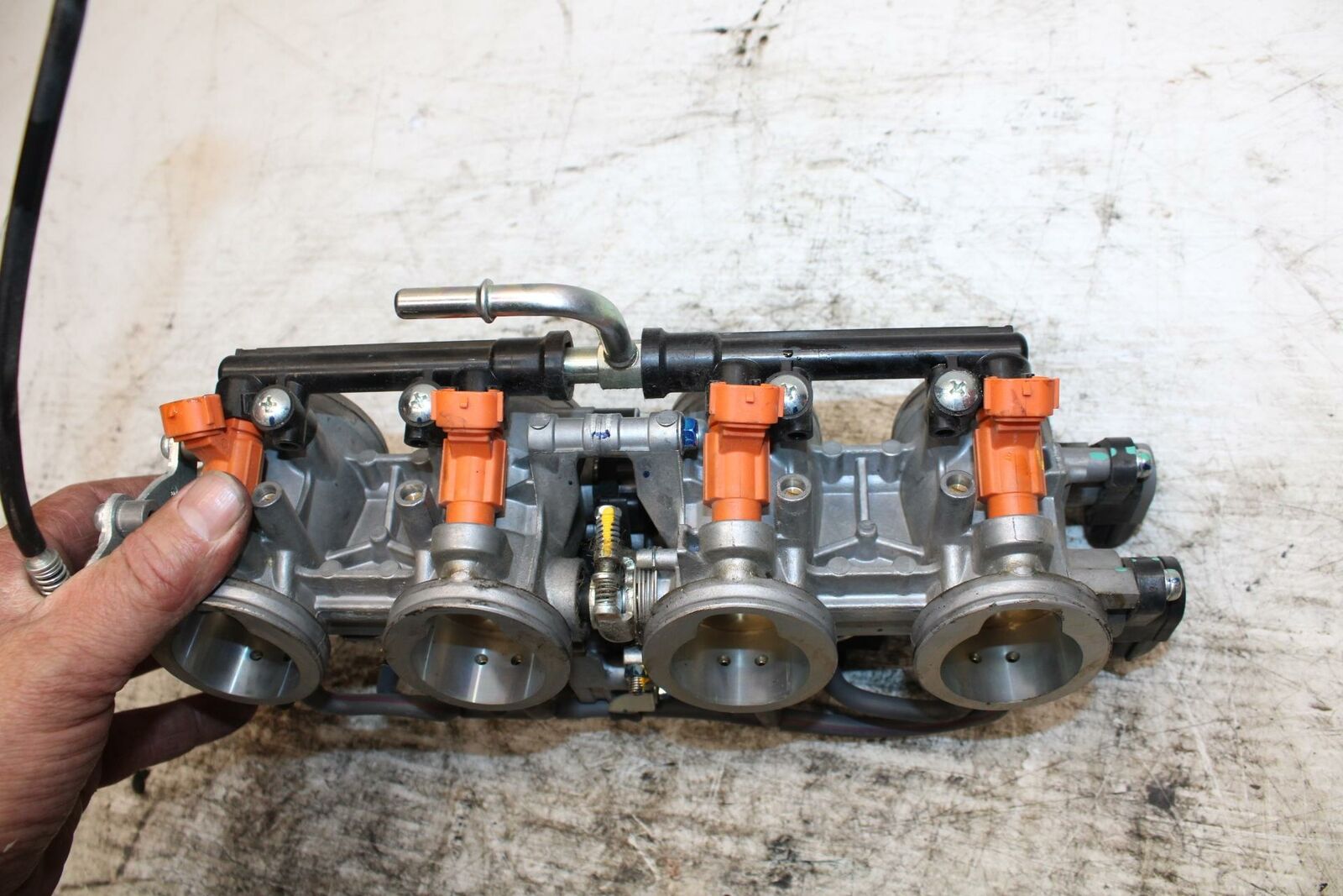 13-18 KAWASAKI NINJA ZX6R MAIN FUEL INJECTORS / THROTTLE BODIES BB311