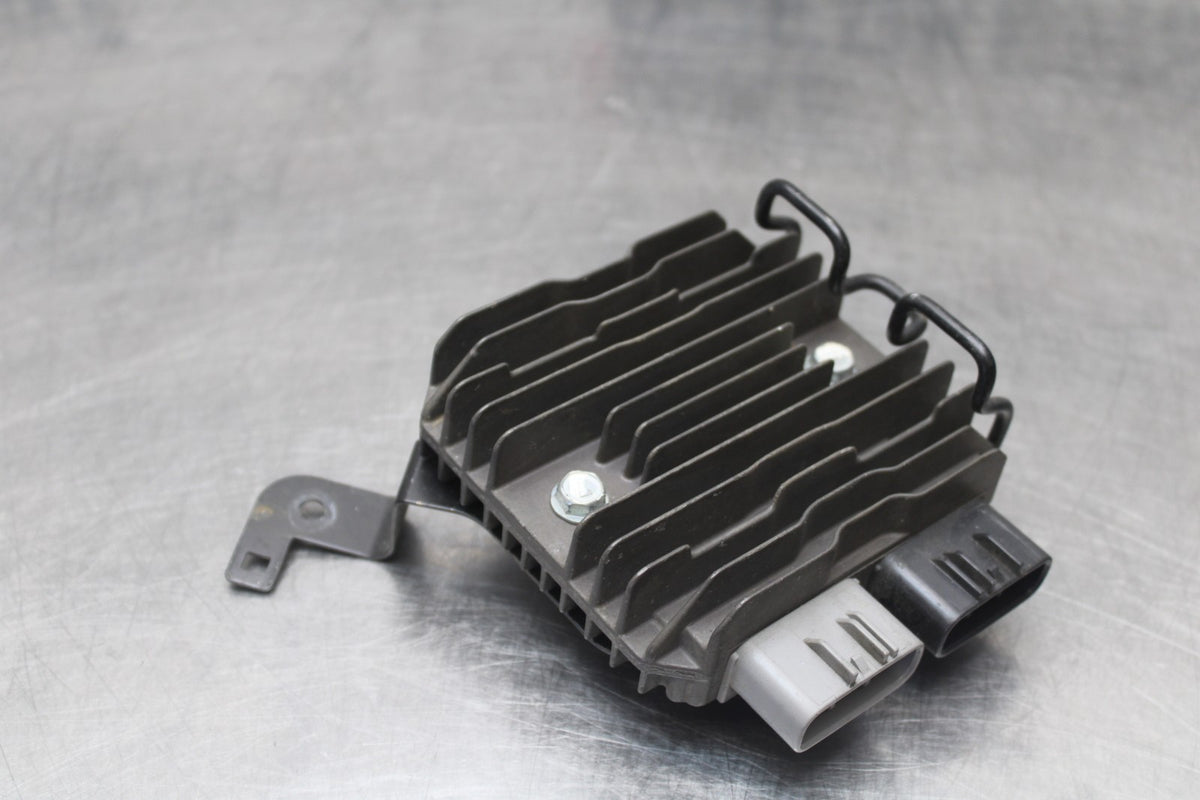 13-18 KAWASAKI NINJA ZX6R RECTIFIER VOLTAGE REGULATOR BB915
