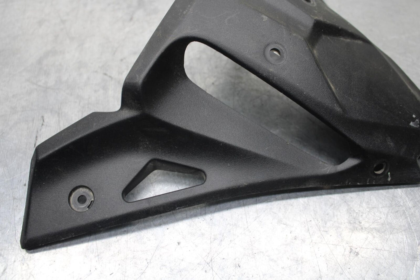 17-20 KAWASAKI NINJA 650 EX650 ABS FRONT CENTER COWL FAIRING BB88