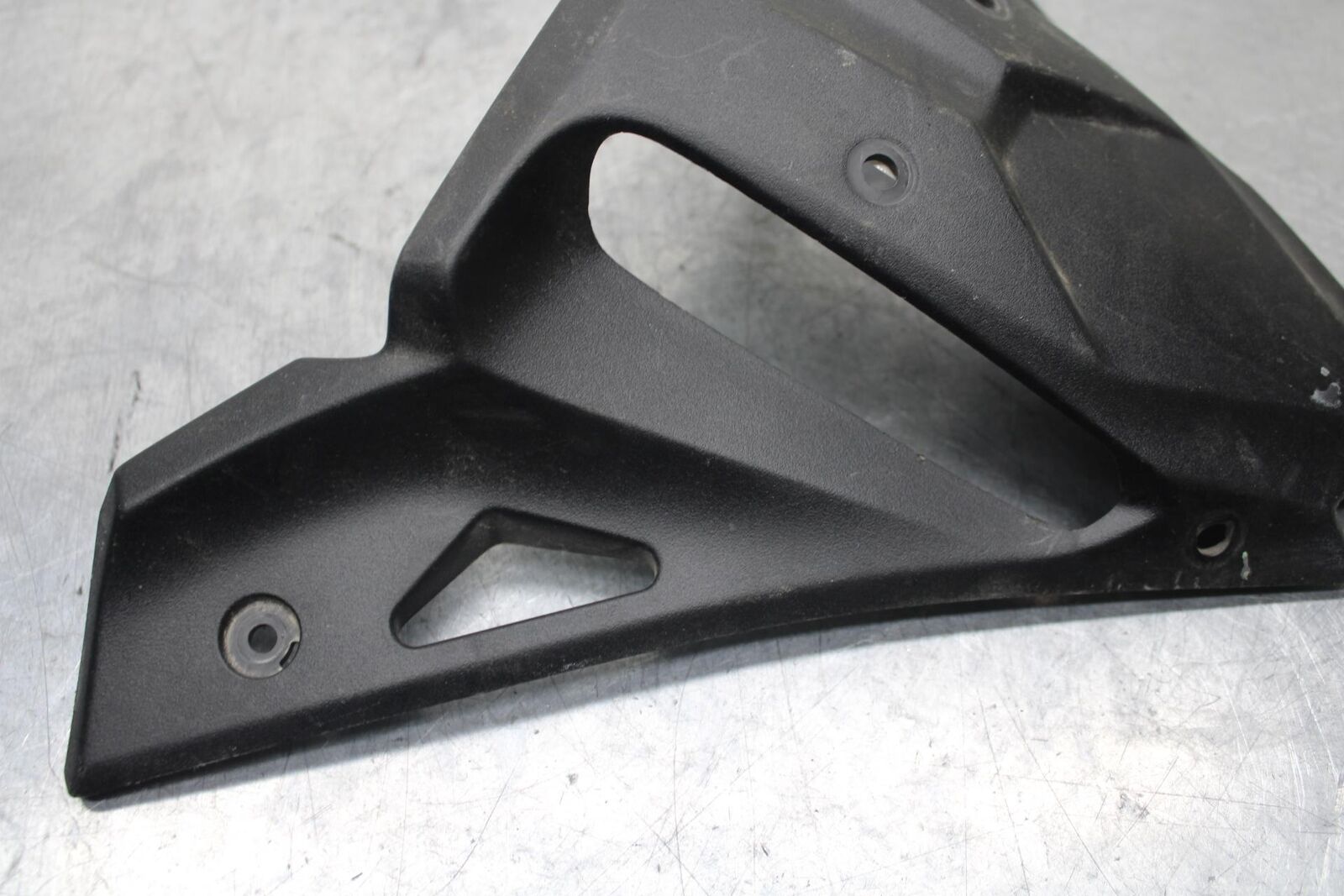17-20 KAWASAKI NINJA 650 EX650 ABS FRONT CENTER COWL FAIRING BB88