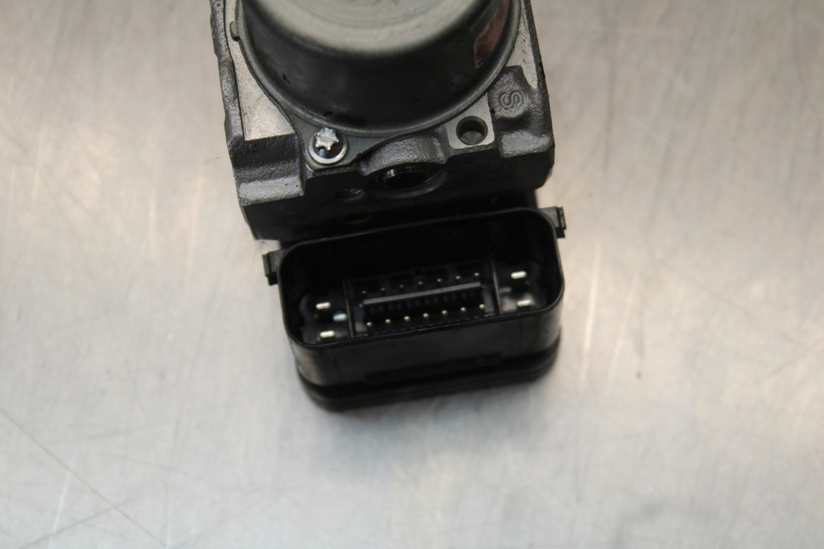 24-25 KAWASAKI NINJA ZX4R ABS PUMP UNIT MODULE BB174