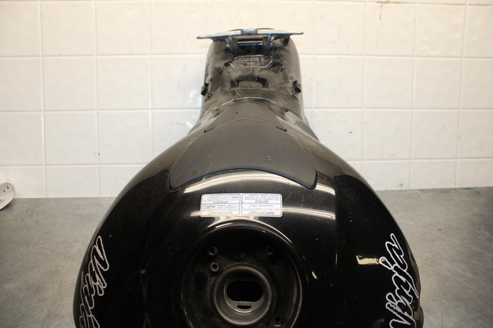 16-20 KAWASAKI ZX10R GAS TANK FUEL CELL PETROL RESERVOIR BB591