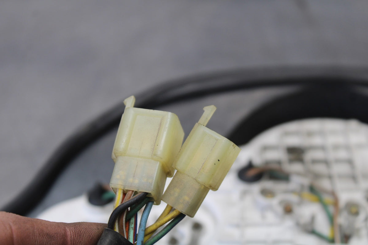 84 HONDA INTERCEPTOR 1000 VF1000F SPEEDO GAUGES DISPLAY CLUSTER METER BB878
