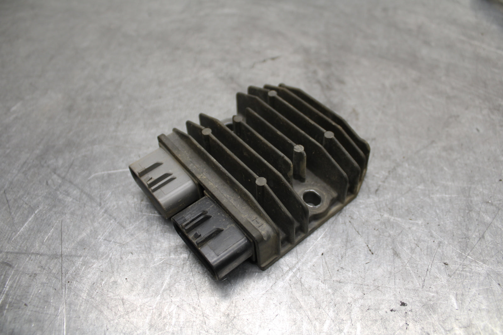 14-15 YAMAHA V STAR 1300 XVS1300CT TOURER RECTIFIER VOLTAGE REGULATOR BB722