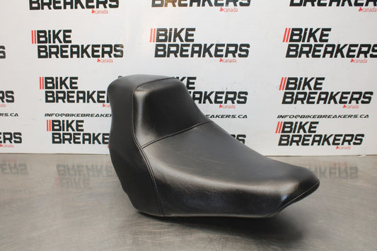 22 HARLEY-DAVIDSON SOFTAIL FRONT DRIVERS SEAT BB859