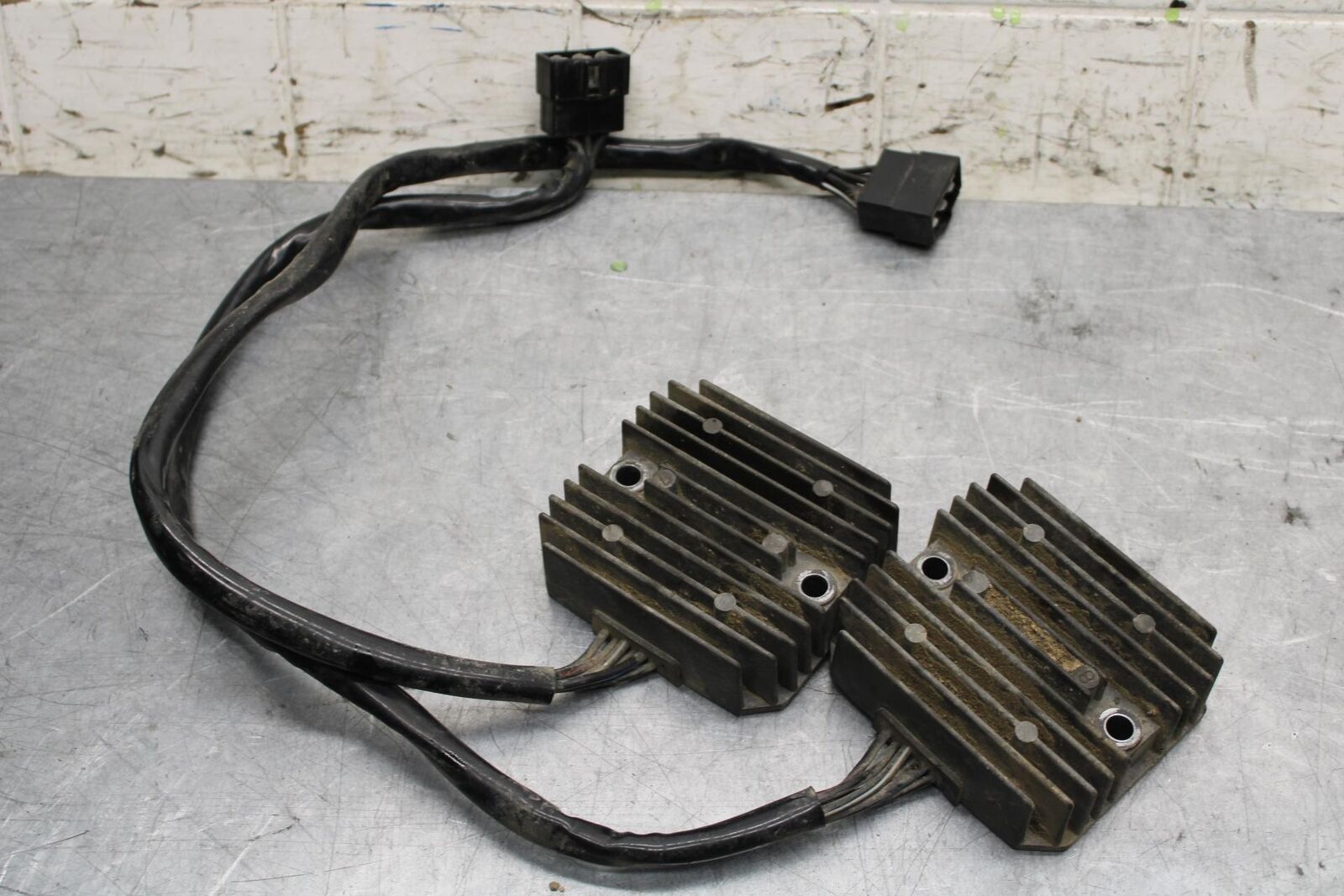 2005 Kawasaki Vulcan 1600 VN1600D Nomad RECTIFIER VOLTAGE REGULATOR BB556