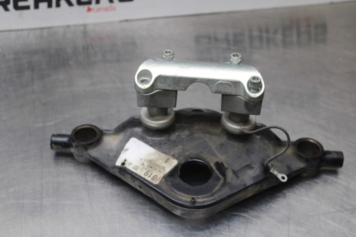 08 HARLEY-DAVIDSON ELECTRA GLIDE POLICE EFI FLHTPI UPPER TRIPLE TREE CLAMP BB816